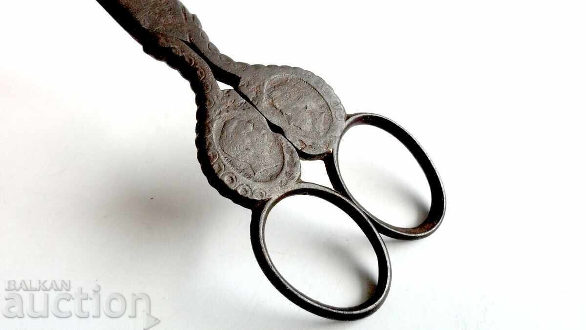 FOARFECE ANTICĂ DIN SECOLUL AL XIX-LEA - SOLINGEN GEN - Wilhelm II și Prințesa cu preț 95.00 BGN | € 48.57 FOARFECE ANTICĂ DIN SECOLUL AL XIX-LEA - SOLINGEN GEN - Wilhelm II și Prințesa cu preț 95.00 BGN | € 48.57