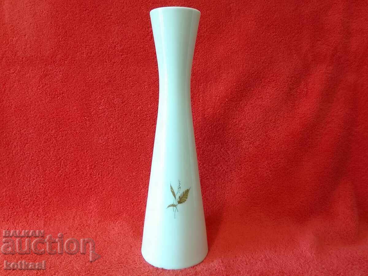 Delivery of Old porcelain vase marked KAISER Germany 30 cm Delivery of Old porcelain vase marked KAISER Germany 30 cm