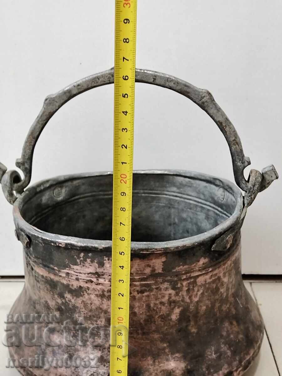 Delivery of Old copper pot, copper vessel Delivery of Old copper pot, copper vessel