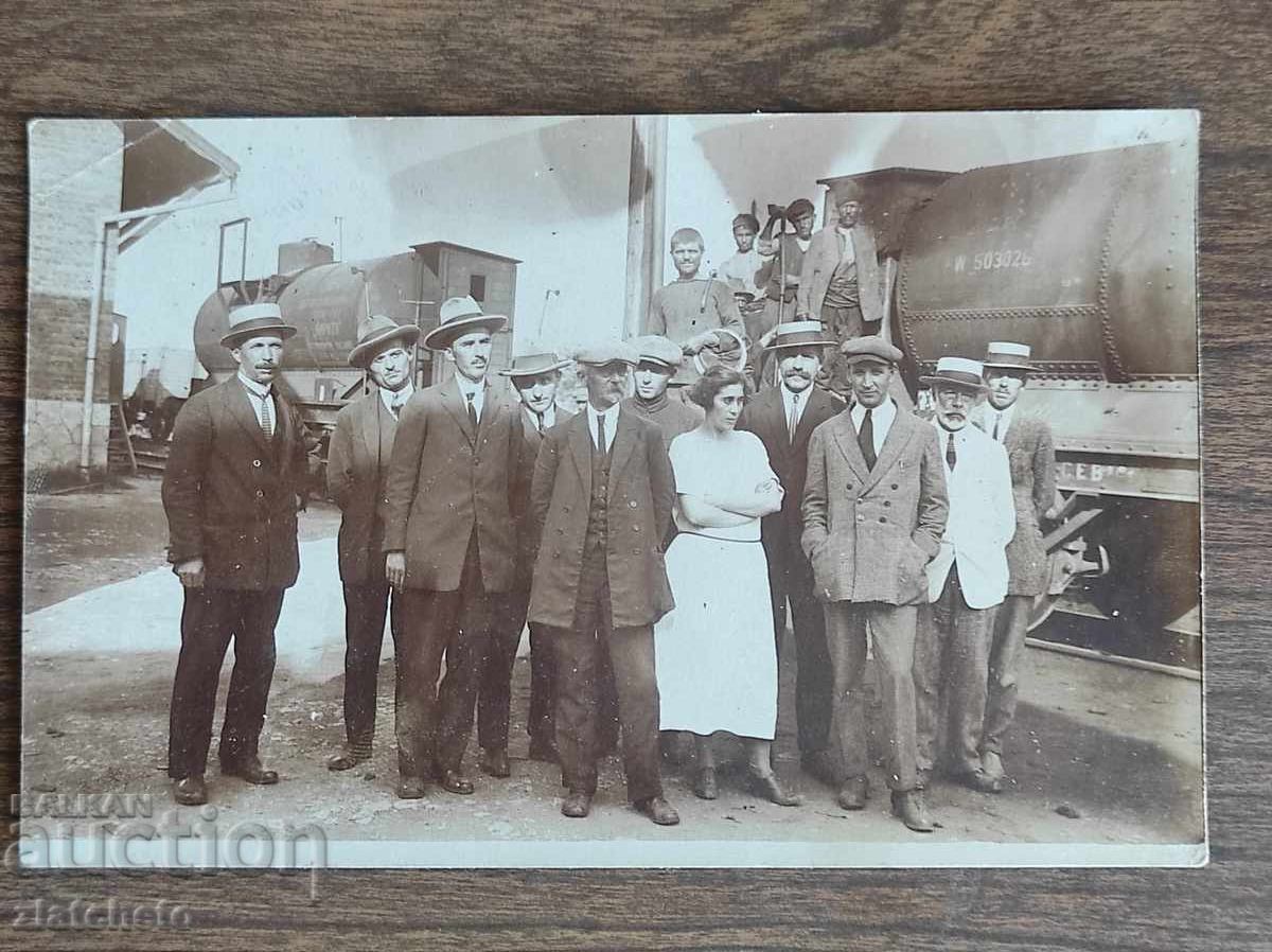 Παλιά φωτογραφία ΠΣΒ - με τον στρατηγό Νικόλα Στάικοφ