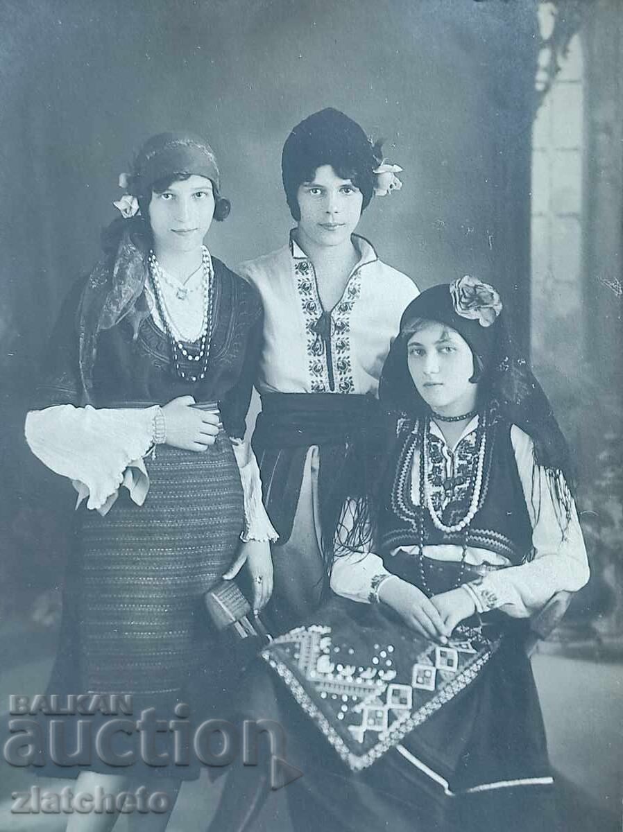 Стара снимка - с цена 10.00 лв. | € 5.11 Стара снимка - с цена 10.00 лв. | € 5.11