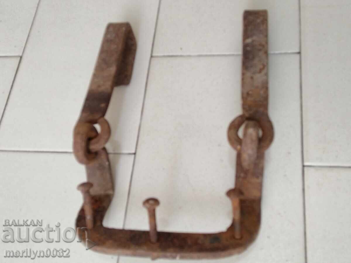 Аукцион Ковани железа за пейка на каруца