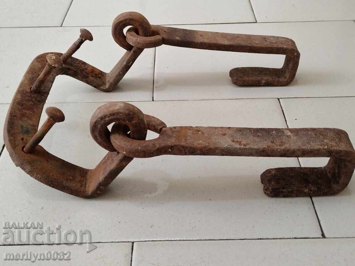 Доставка на Ковани железа за пейка на каруца