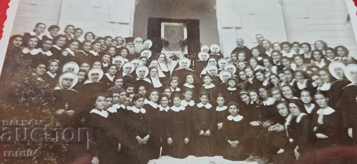 Licitație CĂLUGĂRIȚE - COPII - PASTORI - PREOȚI