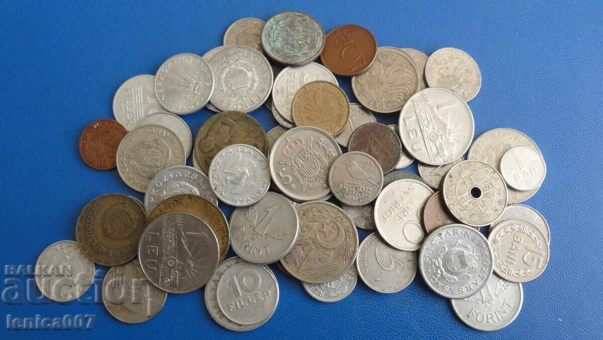 Monede (60 bucăți) cu preț 10.00 BGN | € 5.11