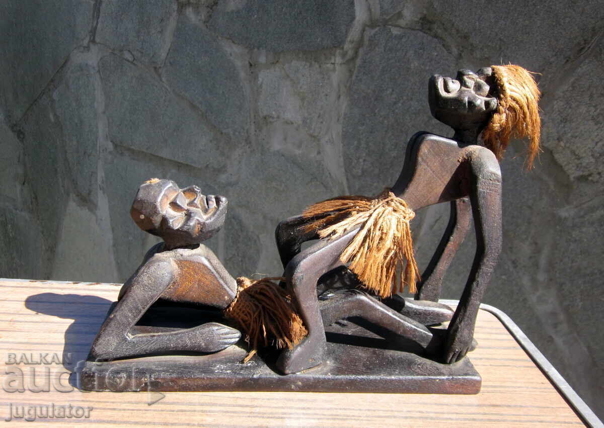 Δημοπρασία Παλιά ερωτική ξύλινη φιγούρα αγαλματίδιο πλαστικό Δημοπρασία Παλιά ερωτική ξύλινη φιγούρα αγαλματίδιο πλαστικό