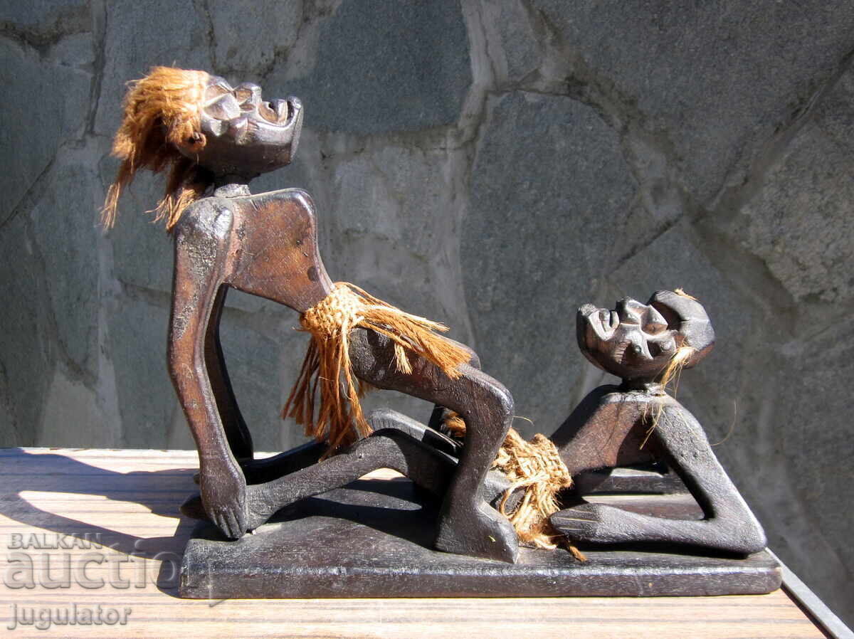 Παλιά ερωτική ξύλινη φιγούρα αγαλματίδιο πλαστικό Παλιά ερωτική ξύλινη φιγούρα αγαλματίδιο πλαστικό