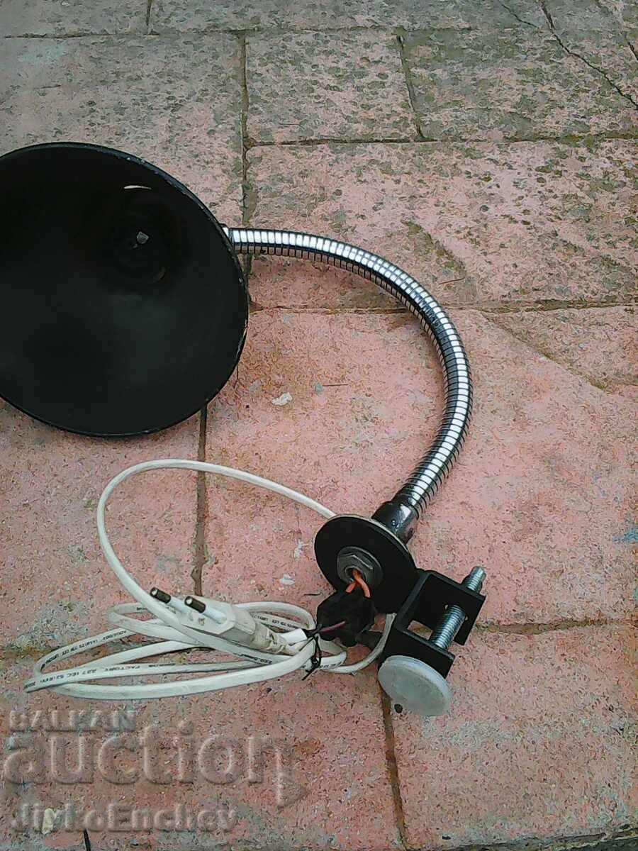 Παράδοση Παλιά βιομηχανική λάμπα