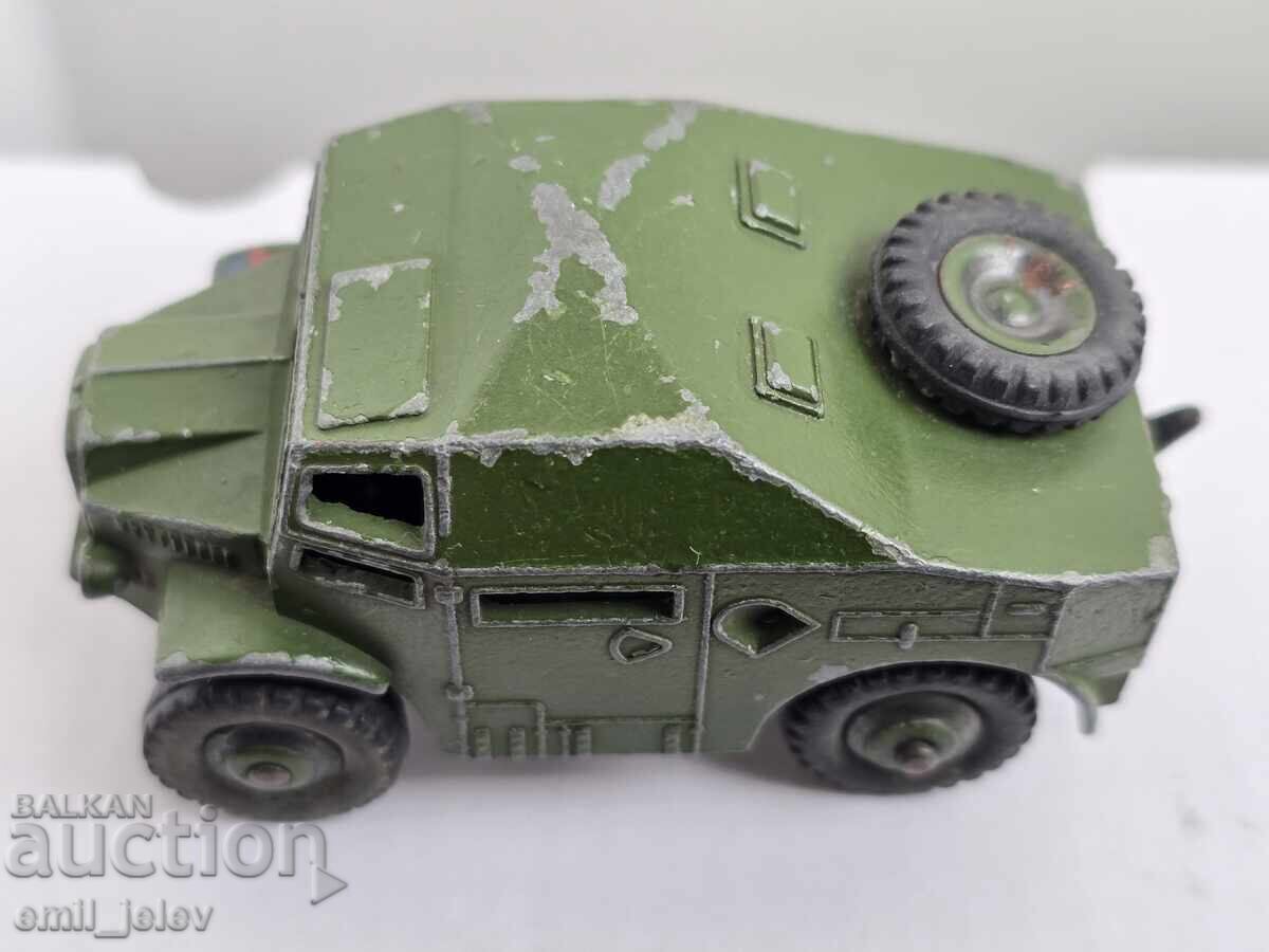 Доставка на Dinky toys Military No-688 FIELD ARTILLERY TRACTOR Доставка на Dinky toys Military No-688 FIELD ARTILLERY TRACTOR