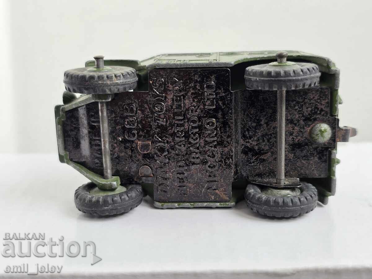 Dinky toys Military No-688 FIELD ARTILLERY TRACTOR - 6 Dinky toys Military No-688 FIELD ARTILLERY TRACTOR - 6