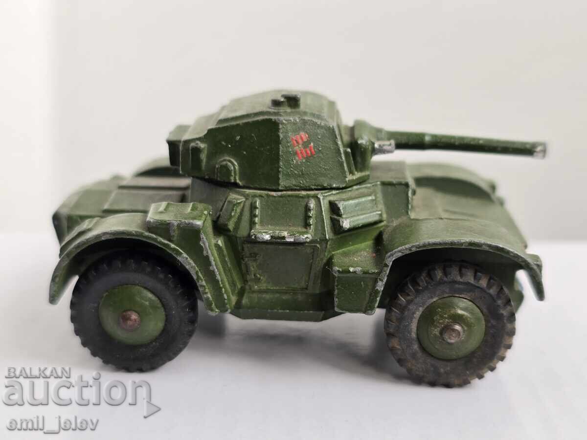 Jucării Dinky Military No-670 ARMOURED CAR cu preț 20.99 BGN | € 10.73 Jucării Dinky Military No-670 ARMOURED CAR cu preț 20.99 BGN | € 10.73