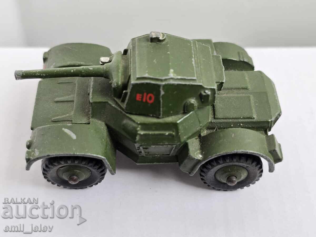 Licitație Jucării Dinky Military No-670 ARMOURED CAR Licitație Jucării Dinky Military No-670 ARMOURED CAR