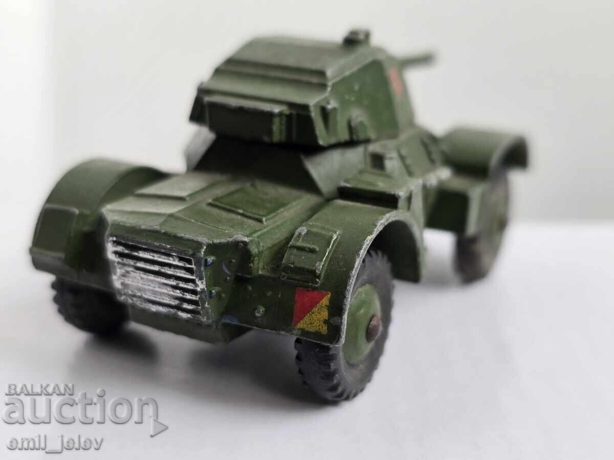 Jucării Dinky Military No-670 ARMOURED CAR - 5 Jucării Dinky Military No-670 ARMOURED CAR - 5