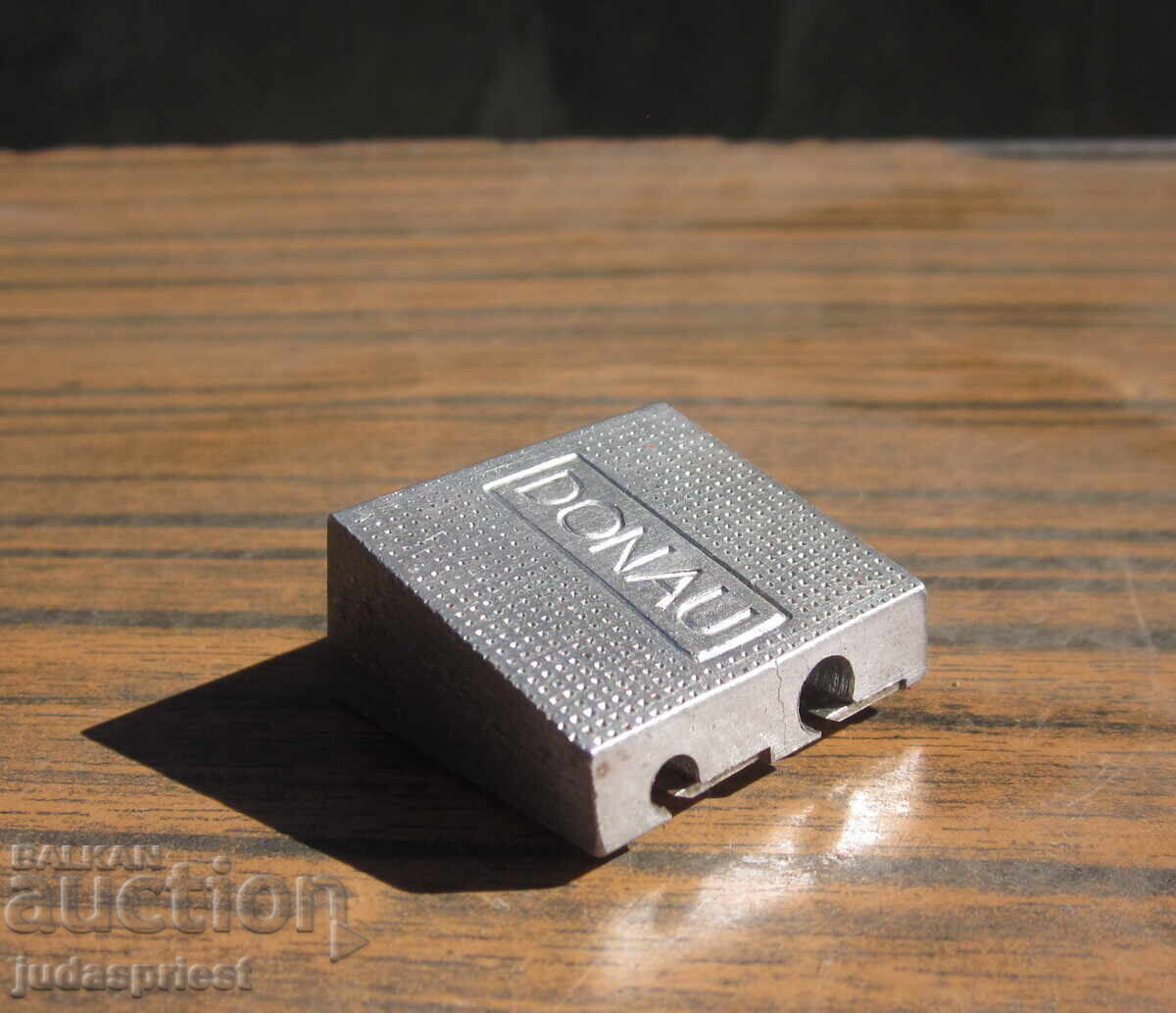 DONAU παλιά αυστριακή ξύστρα μολυβιών διπλή με τιμή 10.00 BGN | € 5.11 DONAU παλιά αυστριακή ξύστρα μολυβιών διπλή με τιμή 10.00 BGN | € 5.11