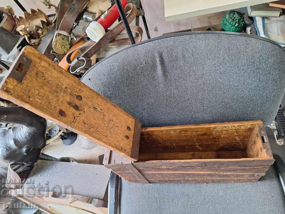 AMMUNITION BOX WWI - 7