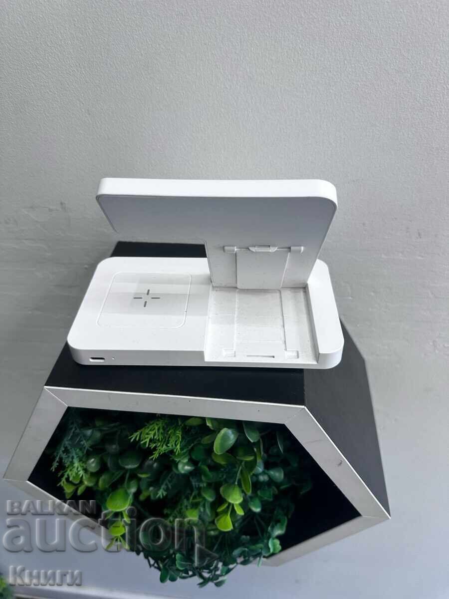 Delivery of DEVIA 3-in-1 Wireless Charger Delivery of DEVIA 3-in-1 Wireless Charger