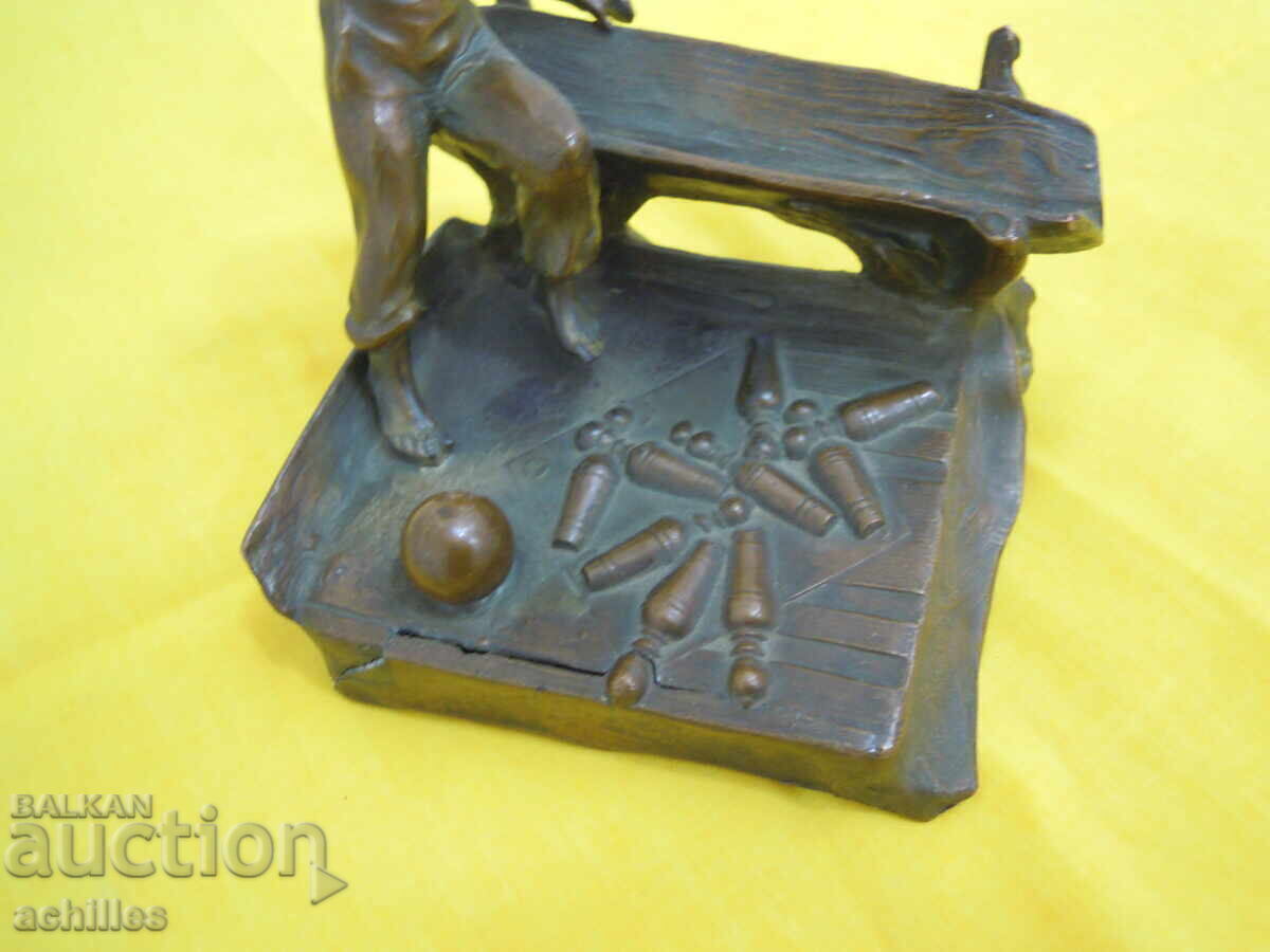 НЕМСКА ФИГУРА БОУЛИНГ с цена 80.00 лв. | € 40.90 НЕМСКА ФИГУРА БОУЛИНГ с цена 80.00 лв. | € 40.90