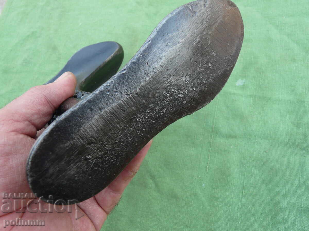 Licitație Calapod vechi german de cizmar