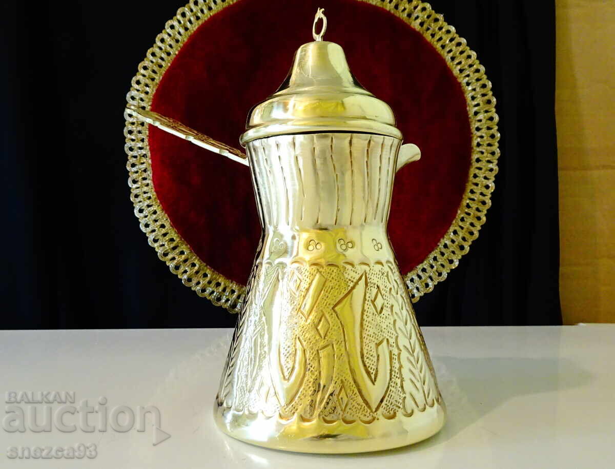 Licitație Ibric cu capac, cană, bronz