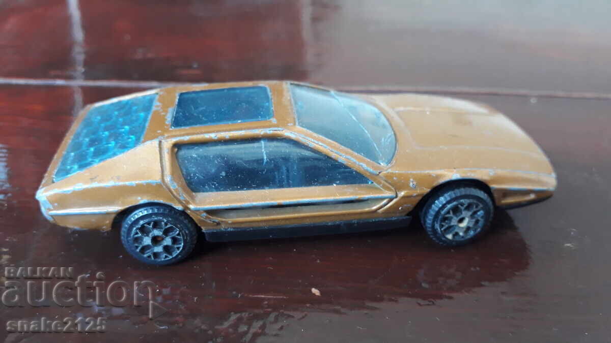 Auction Metal car - 1/43 Polistil Auction Metal car - 1/43 Polistil