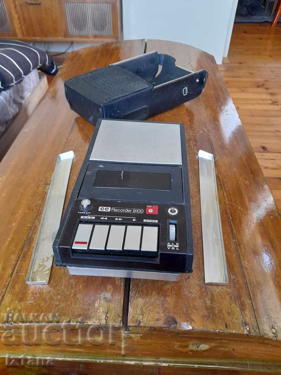 Παλιό κασετόφωνο BASF Παλιό κασετόφωνο BASF