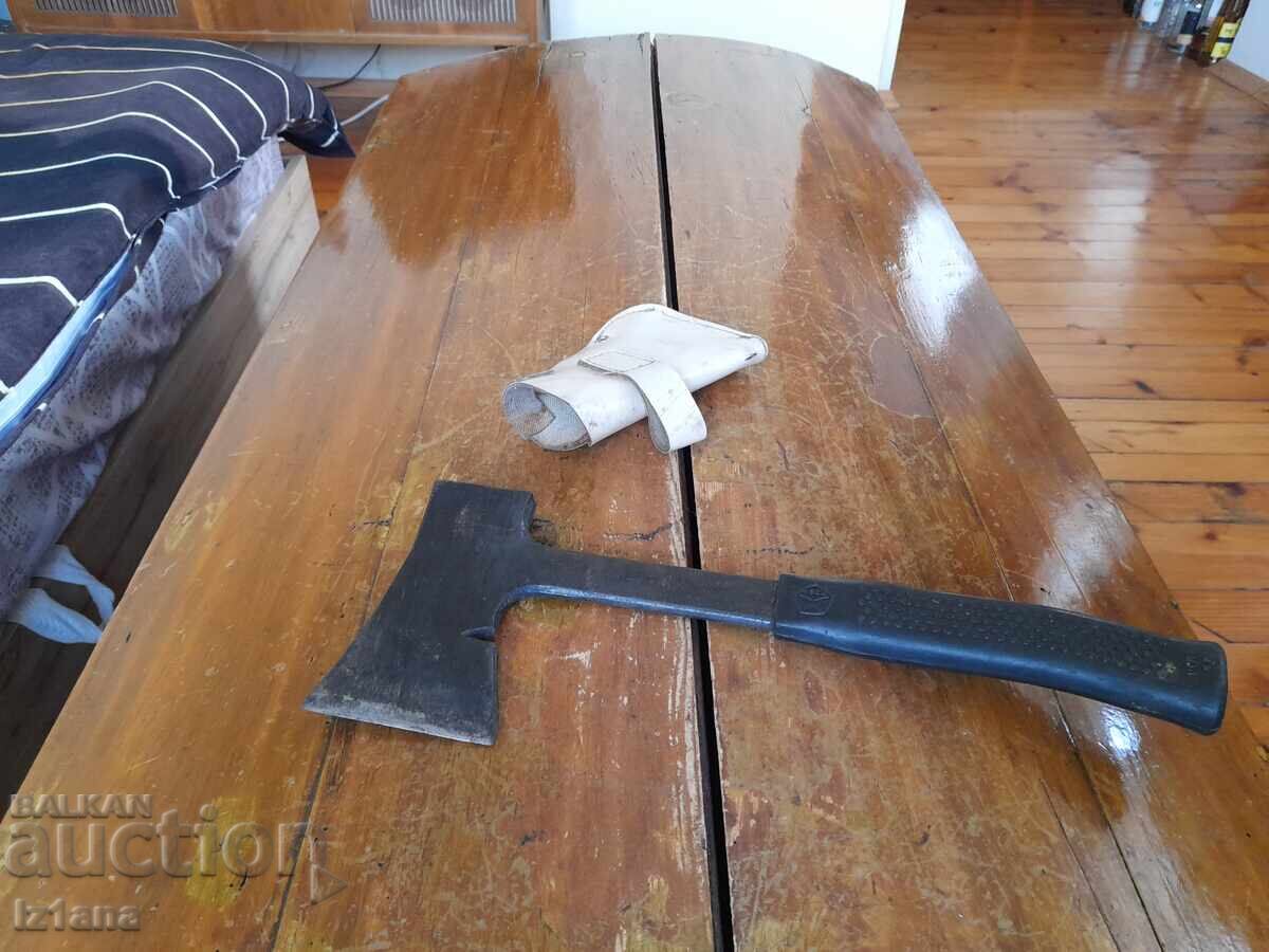 Old tourist axe, hatchet with price 130.00 BGN | € 66.47