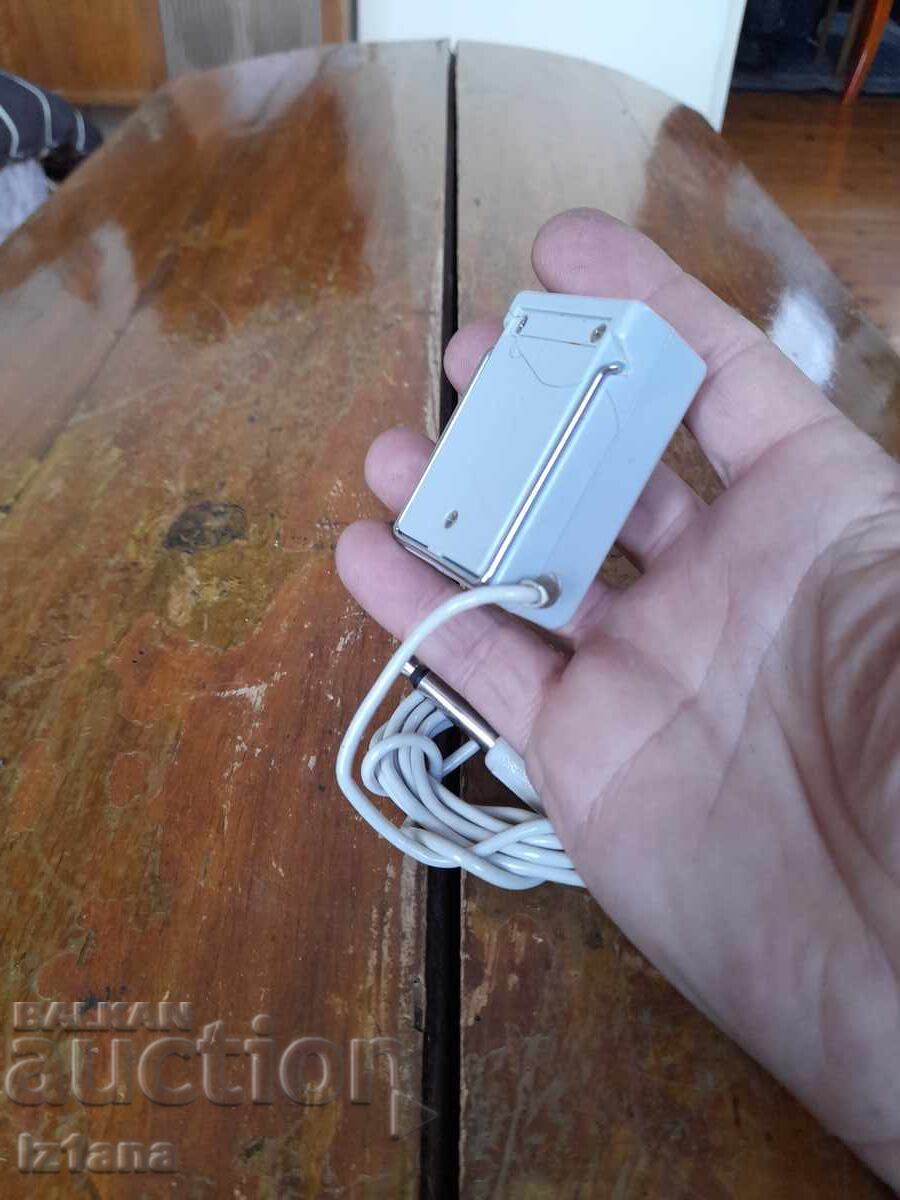 Livrarea Microfon vechi Sharp Livrarea Microfon vechi Sharp