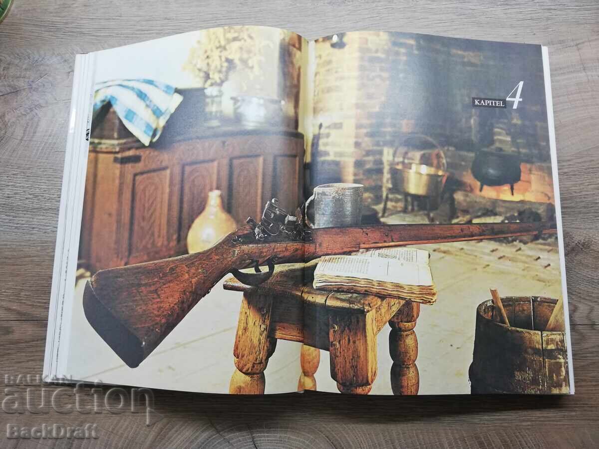 Licitație Carte Album Enciclopedie de Arme de Foc Vechi Licitație Carte Album Enciclopedie de Arme de Foc Vechi