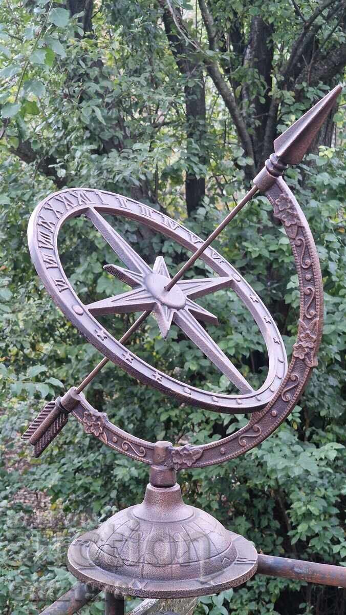 Ένα τεράστιο ηλιακό ρολόι σε δράση! Χυτοσίδηρος, 5,3 κιλά