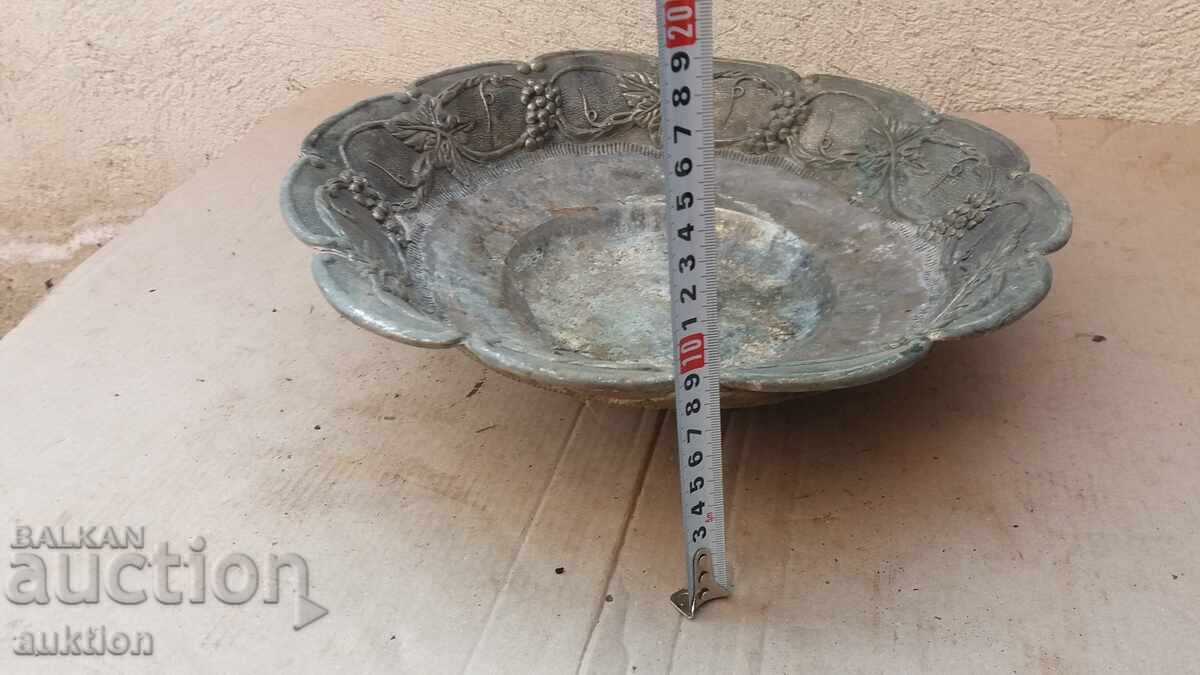 Аукцион ДЕБЕЛО ПОСРЕБРЕНА ФРУКТИЕРА Аукцион ДЕБЕЛО ПОСРЕБРЕНА ФРУКТИЕРА