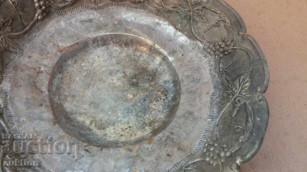 ДЕБЕЛО ПОСРЕБРЕНА ФРУКТИЕРА - 5 ДЕБЕЛО ПОСРЕБРЕНА ФРУКТИЕРА - 5