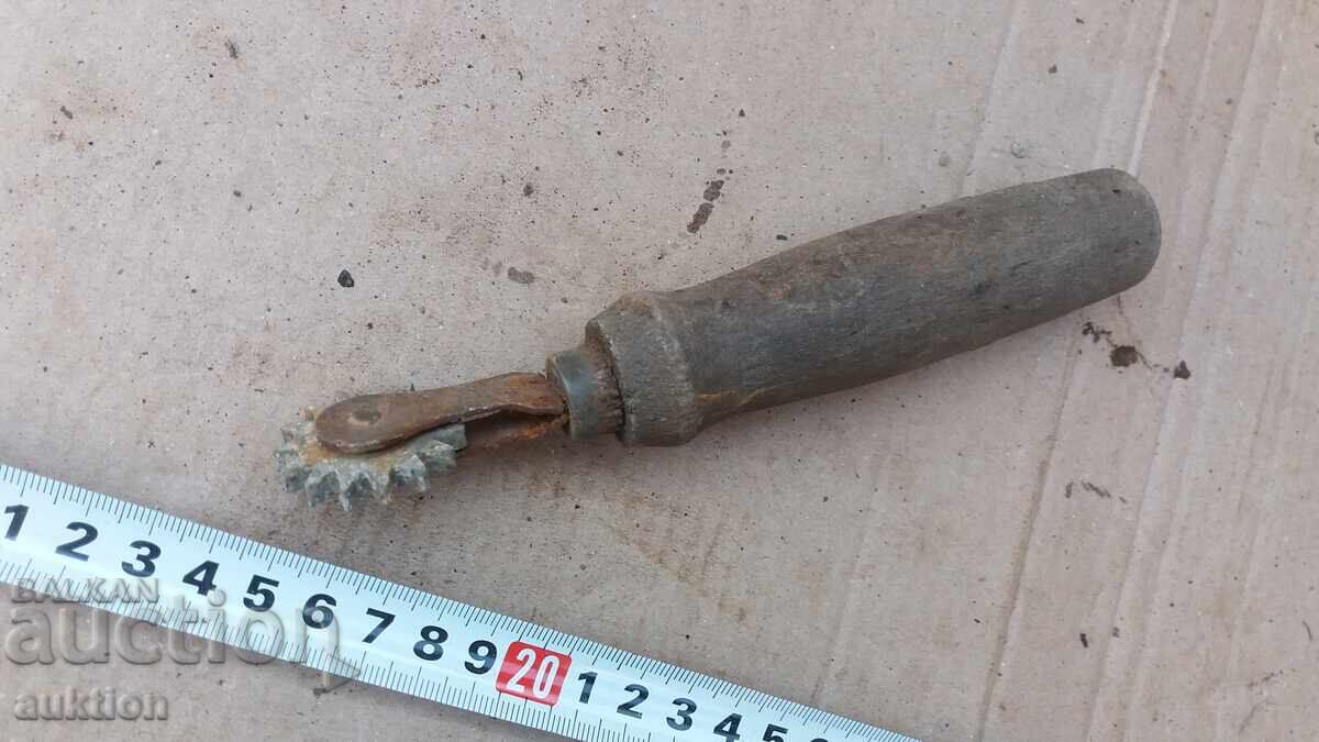 ПЧЕЛАРСКИ ИНСТРУМЕНТ - 5