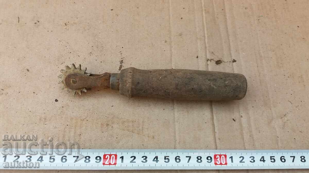 ПЧЕЛАРСКИ ИНСТРУМЕНТ