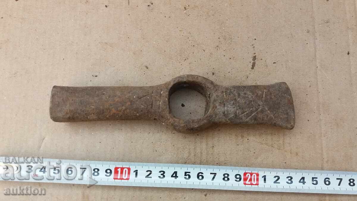 Auction OLD MASSIVE STONE HAMMER Auction OLD MASSIVE STONE HAMMER