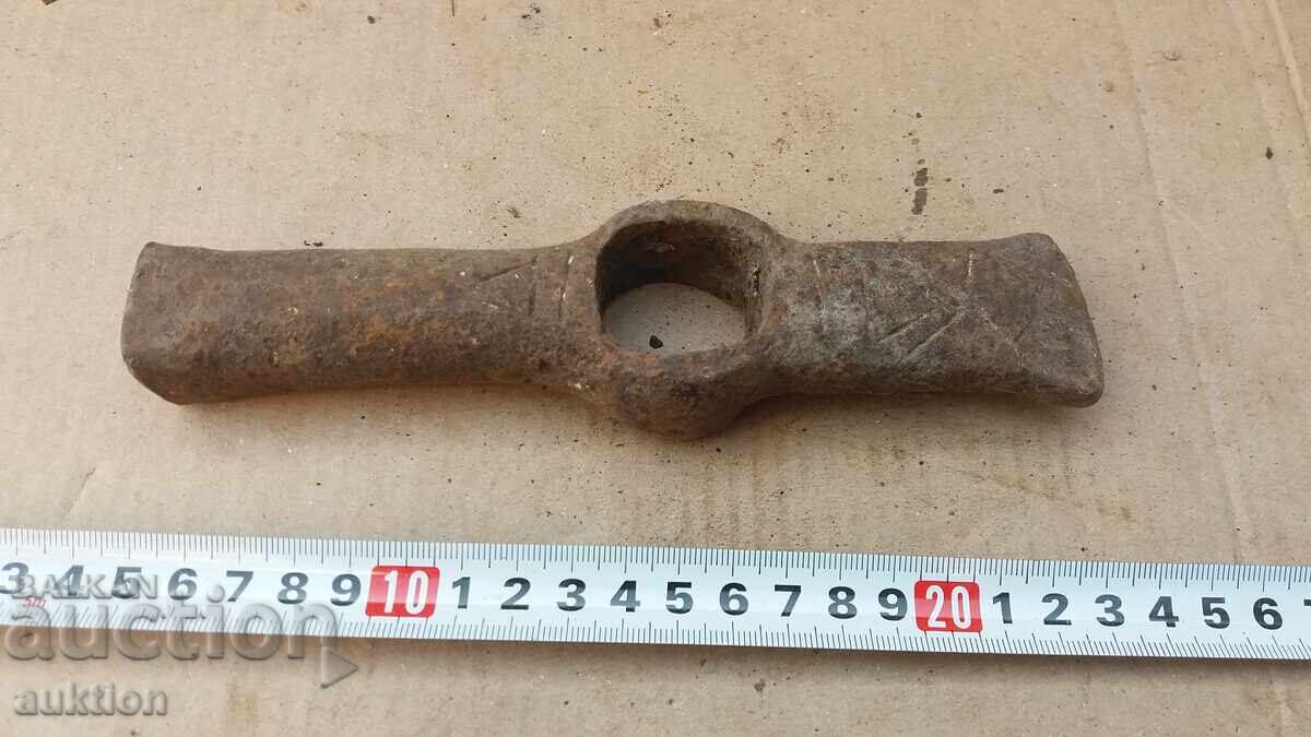 OLD MASSIVE STONE HAMMER OLD MASSIVE STONE HAMMER