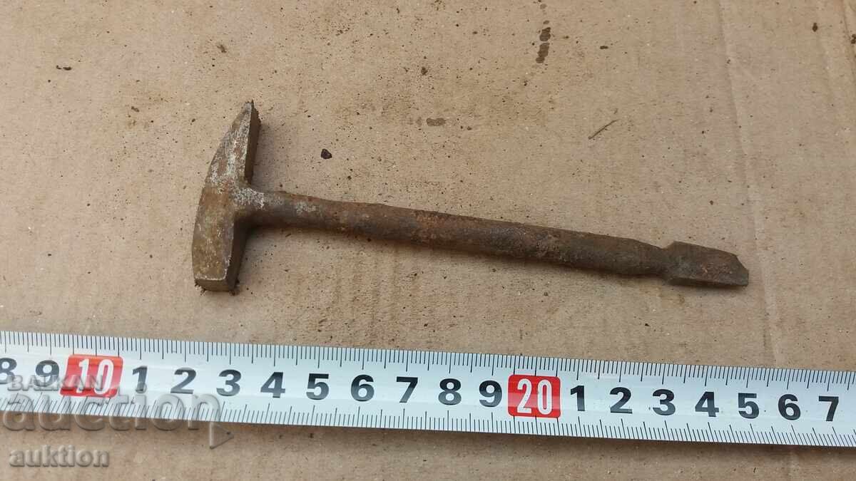 СТАРО МАЛКО ЗАНАЯТЧИЙСКО ЧУКЧЕ СТАРО МАЛКО ЗАНАЯТЧИЙСКО ЧУКЧЕ