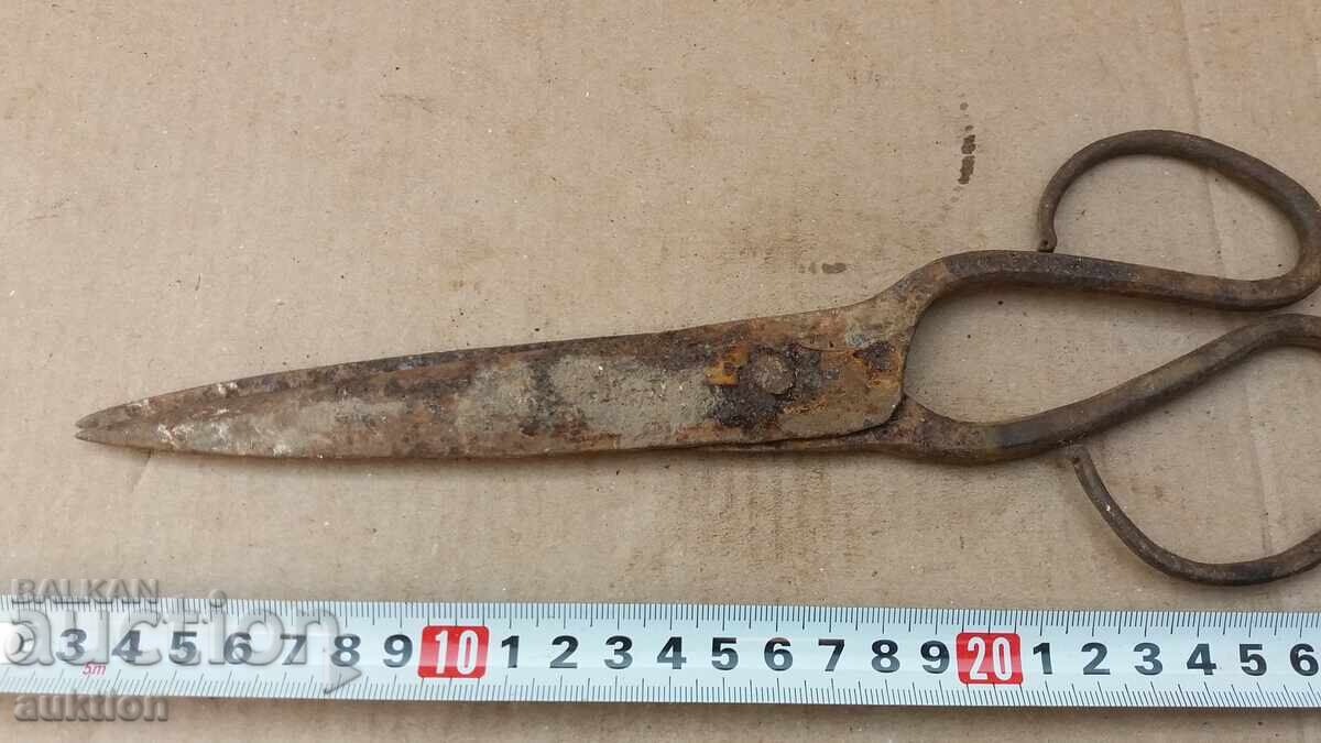 Forged Revival-era Abadji Scissors - 5