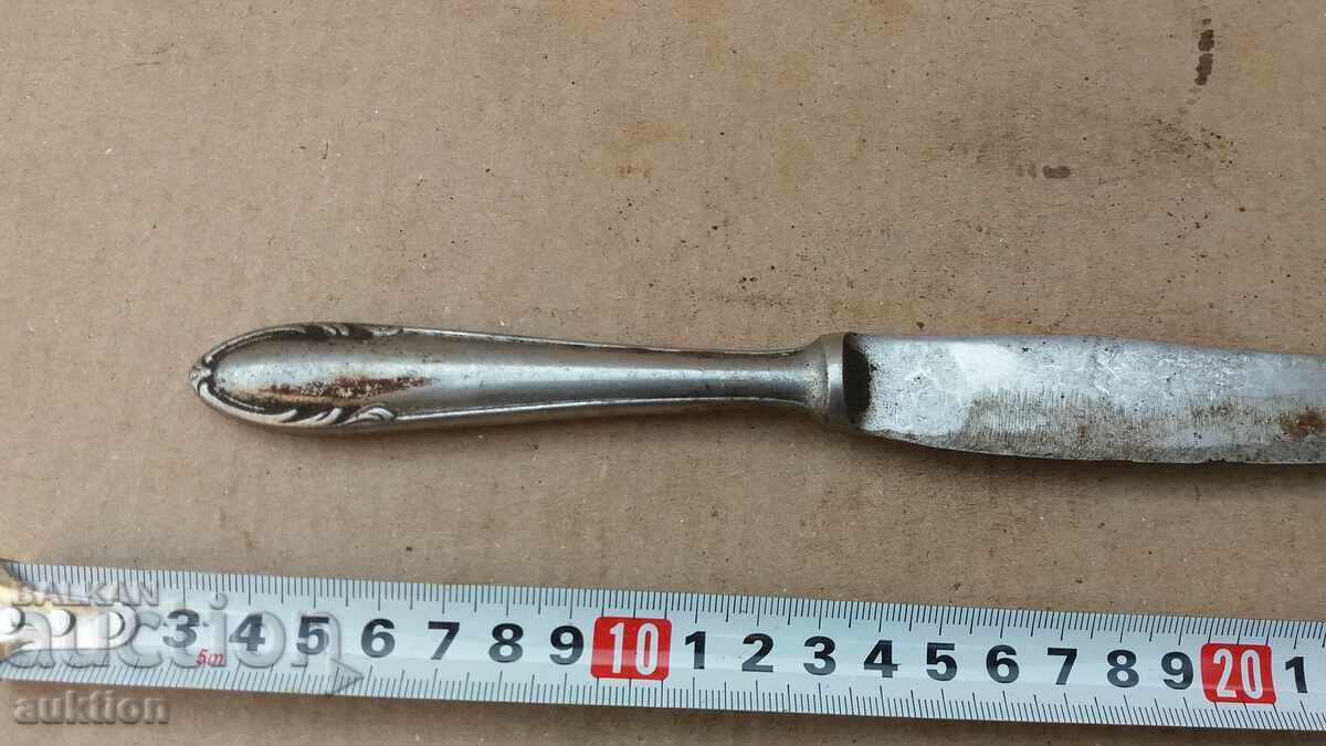 Auction  MASSIVE SOCIAL KNIFE