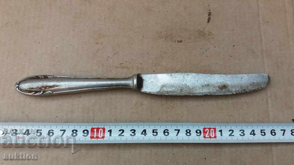 MASSIVE SOCIAL KNIFE