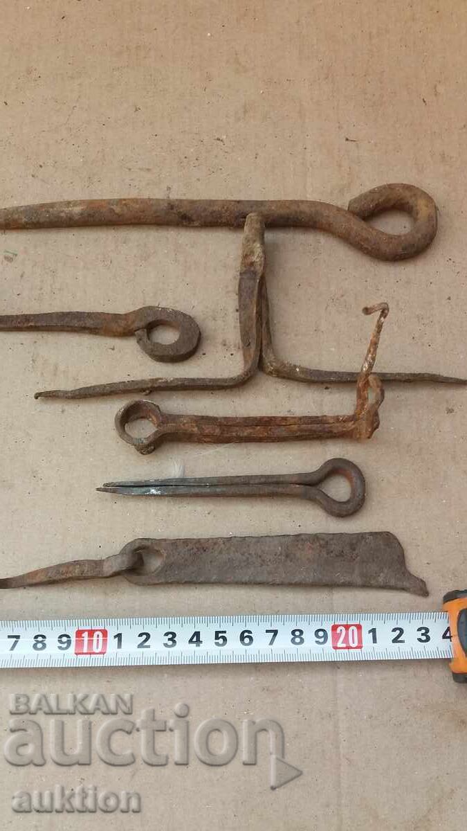 Доставка на КОВАНИ МАСИВНИ ХАЛКИ ЗА ЗАКЛЮЧВАНЕ НА ПОРТИ