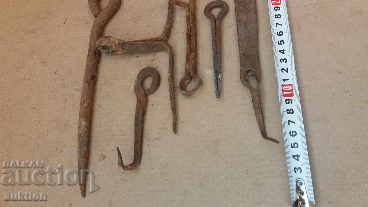 КОВАНИ МАСИВНИ ХАЛКИ ЗА ЗАКЛЮЧВАНЕ НА ПОРТИ - 6