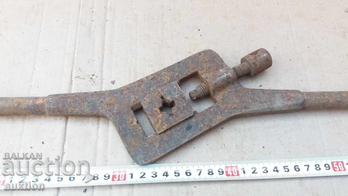 МАСИВЕН СОЦ. ИНСТРУМЕНТ ЗА НАПРАВА НА РЕЗБА НА ТРЪБИ - 7