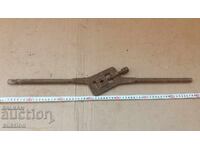 МАСИВЕН СОЦ. ИНСТРУМЕНТ ЗА НАПРАВА НА РЕЗБА НА ТРЪБИ