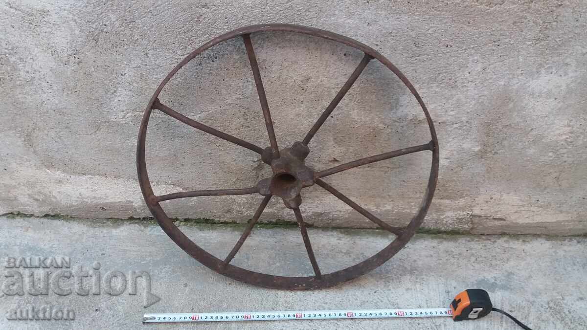 СТАРО КОЛЕЛО ОТ КАРУЦА - МАСИВНО ЖЕЛЯЗО с цена 19.99 лв. | € 10.22