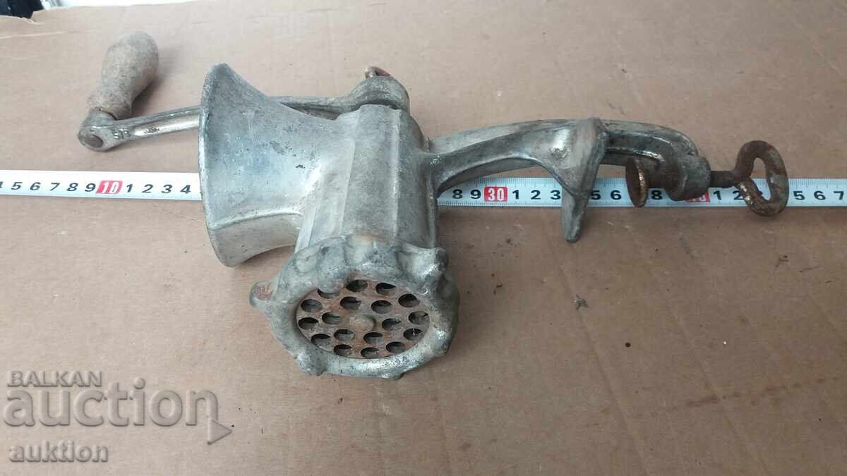 EXCELENTĂ TOCĂTOR DE CARNE MICĂ - FUNCȚIONALĂ - 7 EXCELENTĂ TOCĂTOR DE CARNE MICĂ - FUNCȚIONALĂ - 7