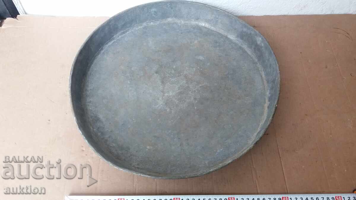 ΕΞΑΙΡΕΤΙΚΟ ΜΕΓΑΛΟ ΣΦΥΡΗΛΑΤΟ ΑΝΑΓΕΝΝΗΣΙΑΚΟ ΧΑΛΚΙΝΟ ΤΑΨΙ με τιμή 29.99 BGN | € 15.33 ΕΞΑΙΡΕΤΙΚΟ ΜΕΓΑΛΟ ΣΦΥΡΗΛΑΤΟ ΑΝΑΓΕΝΝΗΣΙΑΚΟ ΧΑΛΚΙΝΟ ΤΑΨΙ με τιμή 29.99 BGN | € 15.33