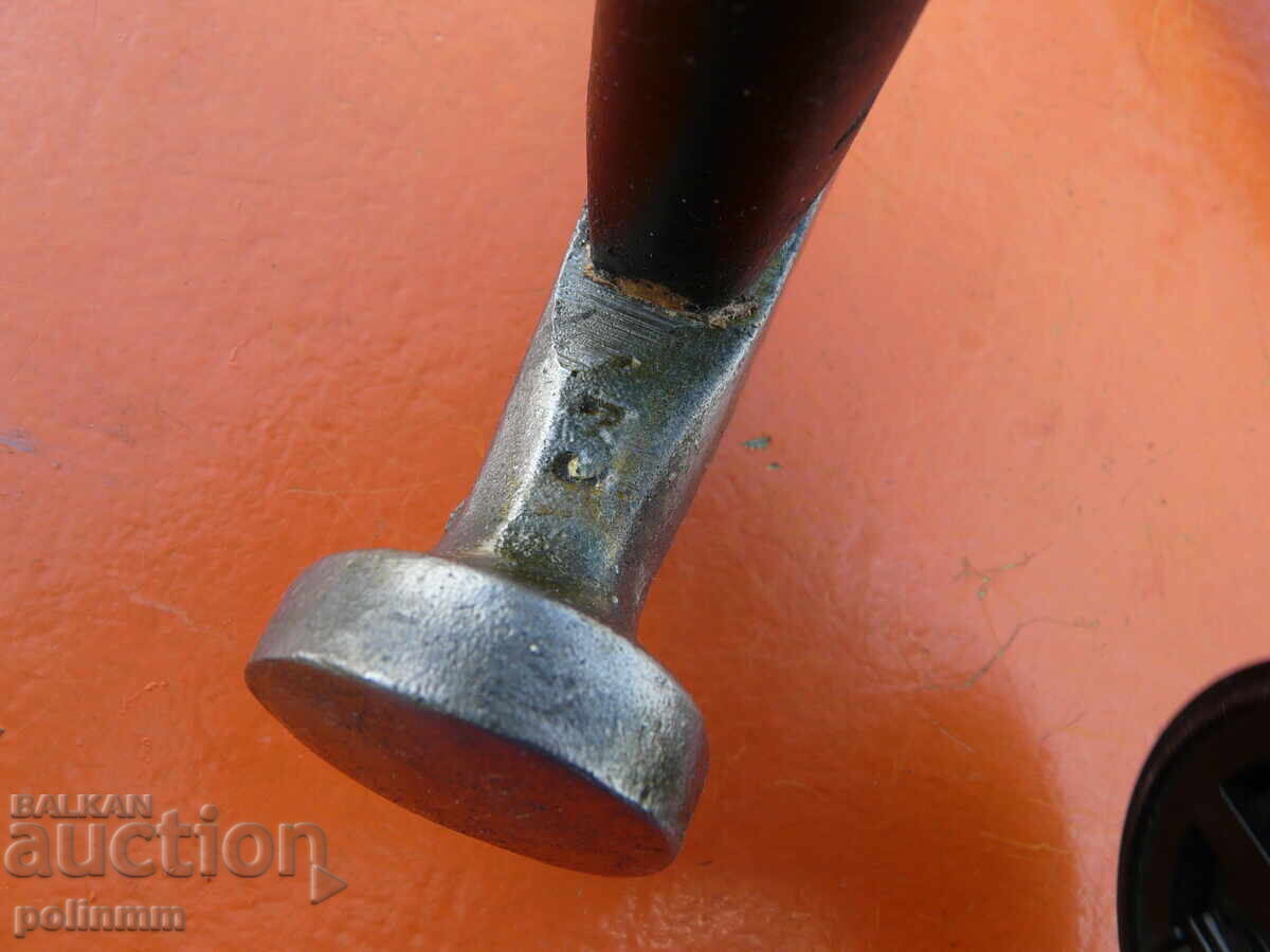Licitație Ciocan de cizmar vechi - 314 Licitație Ciocan de cizmar vechi - 314