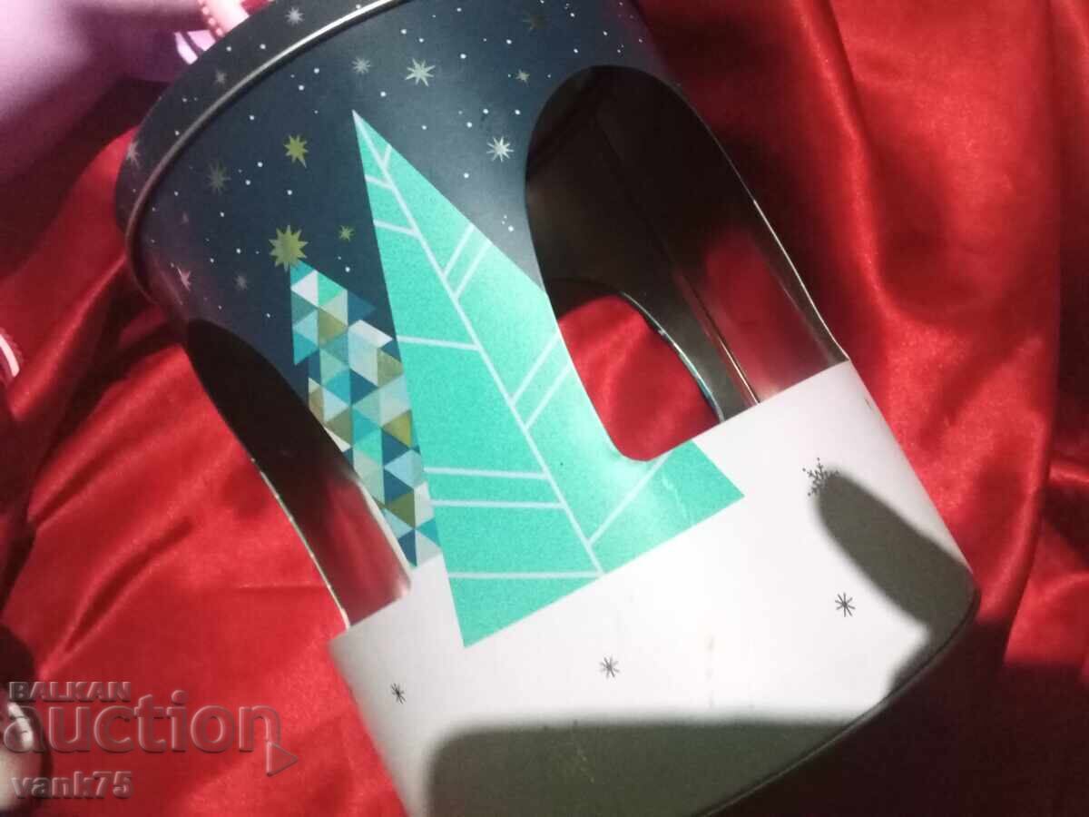 Auction  Singing toys