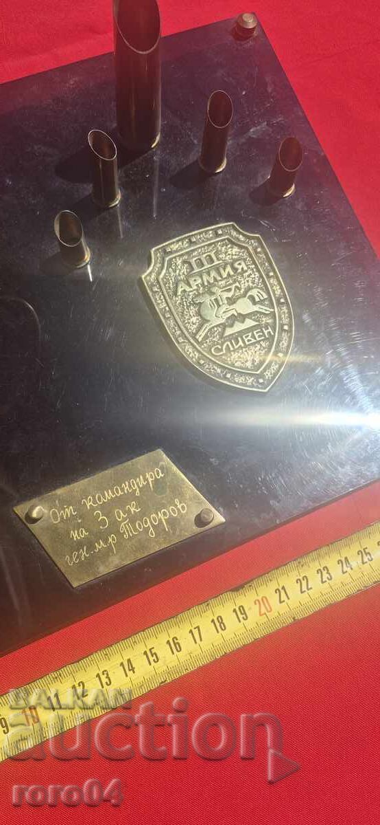 GENERAL - MAIOR T. TODOROV - ARMATA III - UNICAT cu preț 899.99 BGN | € 460.16 GENERAL - MAIOR T. TODOROV - ARMATA III - UNICAT cu preț 899.99 BGN | € 460.16