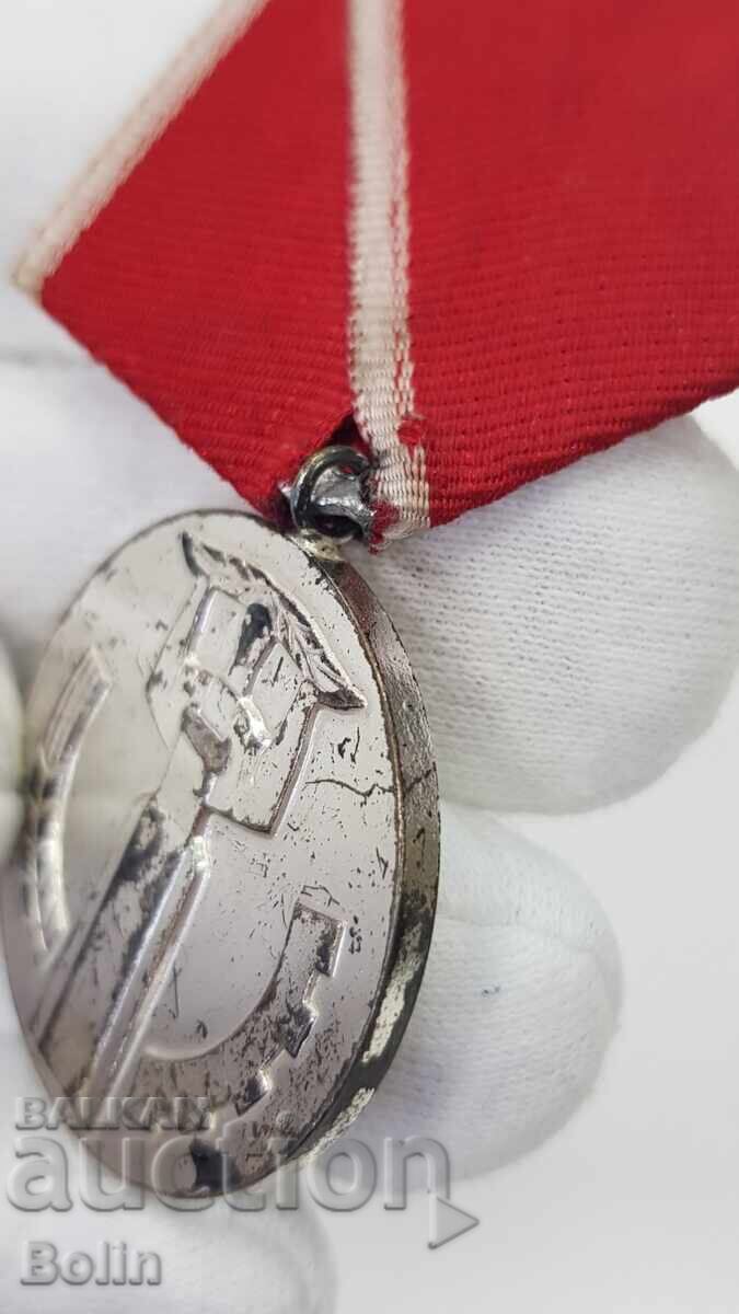 Уникално рядък ПРОБЕН посребрен медал 25 г. Народна Власт! - 5